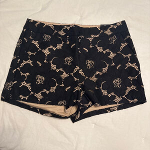 Women's Express Black Beige Lace Mid Rise Shorts Size 10​